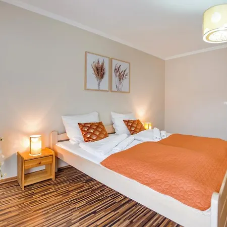 Aquarius, Sun & Snow Lägenhet