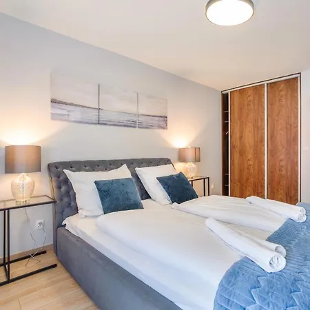 Aquarius, Sun & Snow * Kolberg